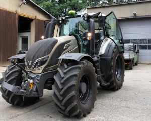 VALTRA Bridge compatible with John Deere Receiver