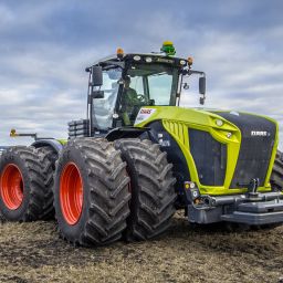 trator CLAAS-JD XERION